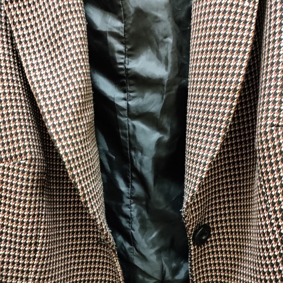 Blazer - Picture 2 of 3